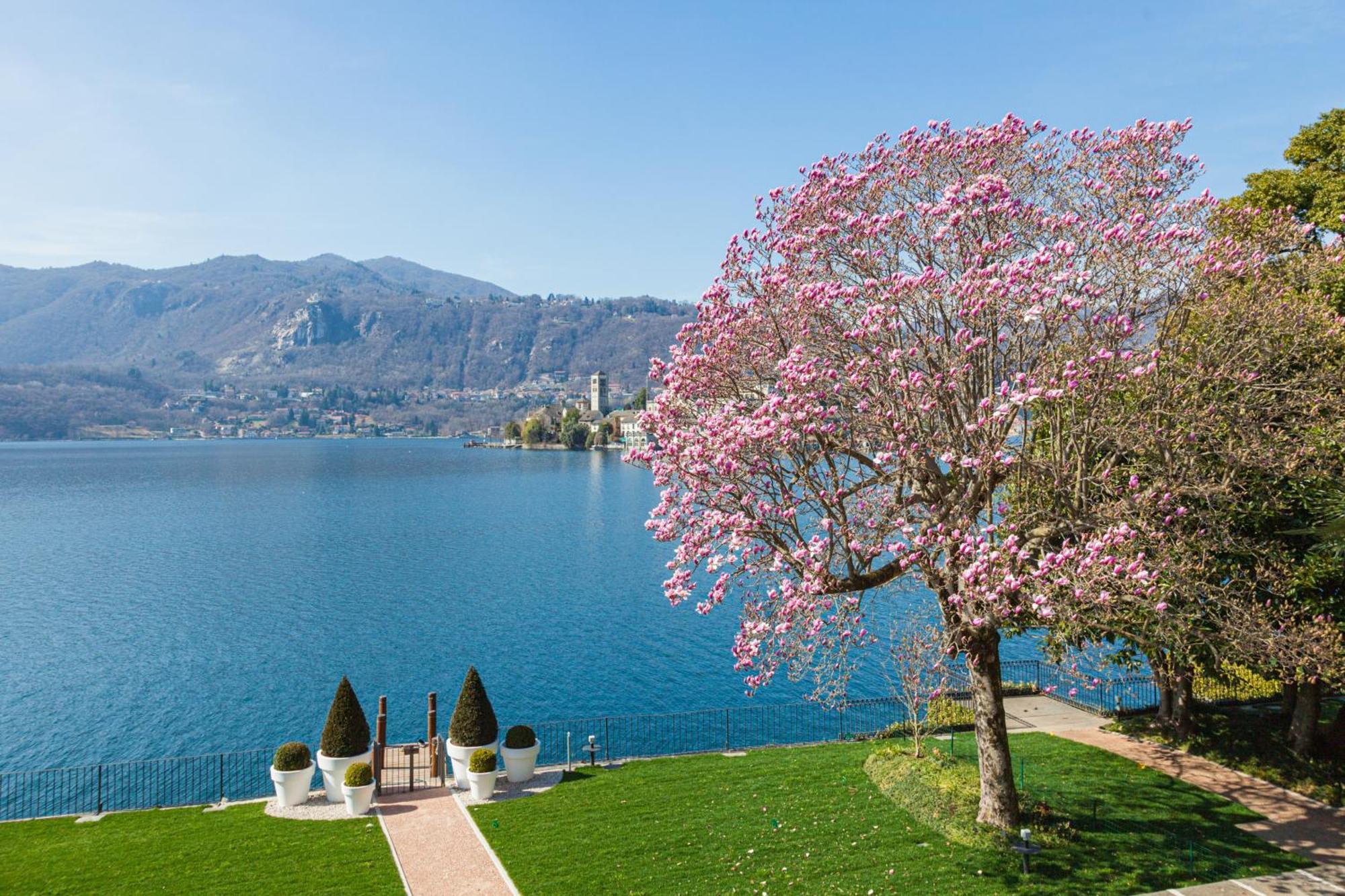 Bifora65 Flats And Garden - Lakeview Apartment Orta San Giulio Bagian luar foto